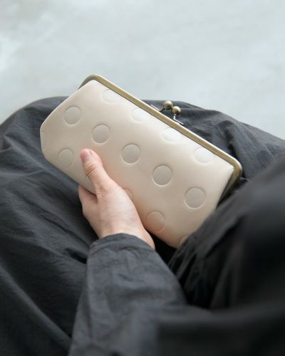 浅草Kanmiの本革がま口財布コレクション