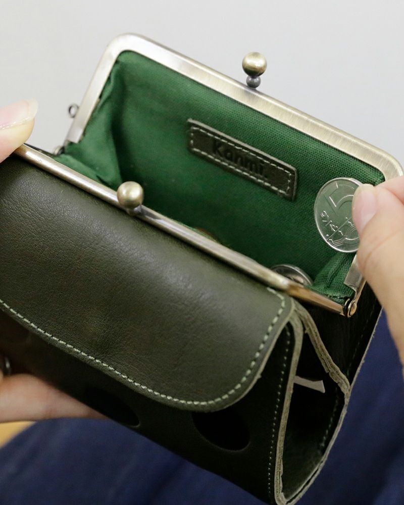 長財布からの乗りかえに「キャンディルーフ ショートがま口ウォレット 
