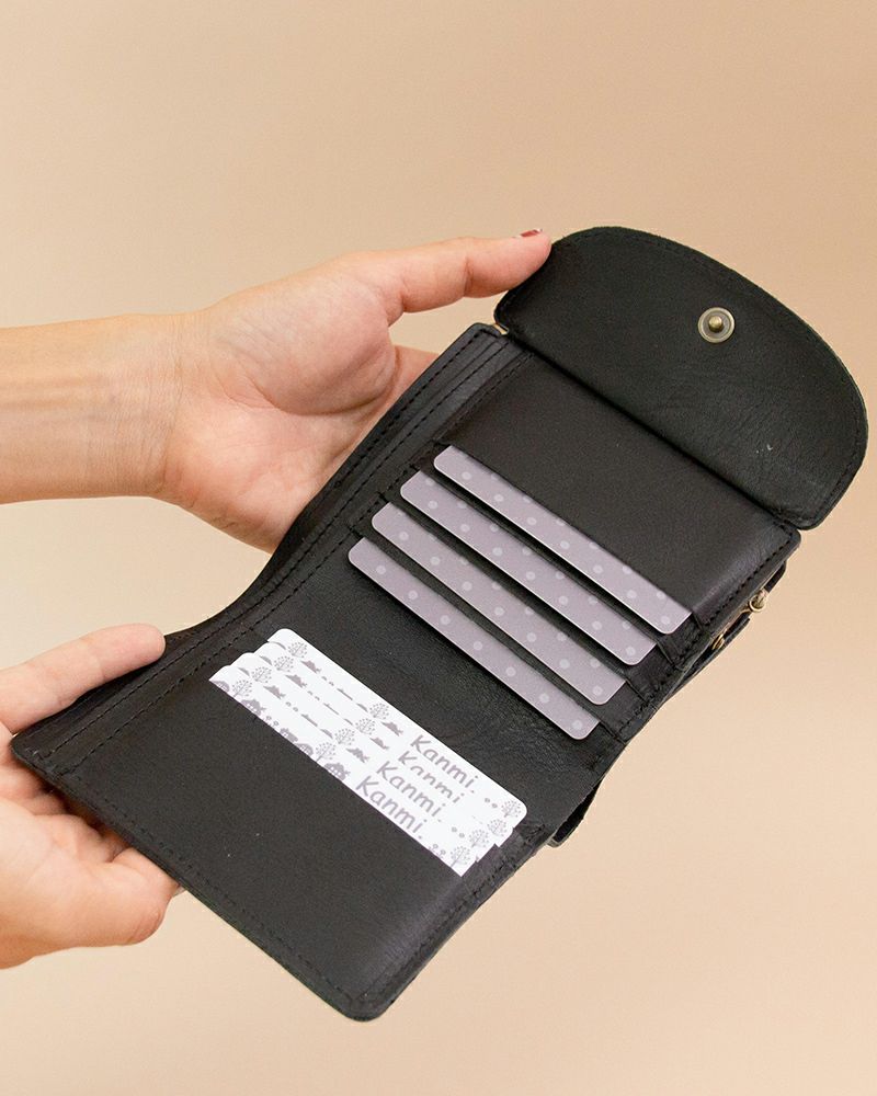 使いやすい！二つ折り レディース財布 「キャンディルーフ