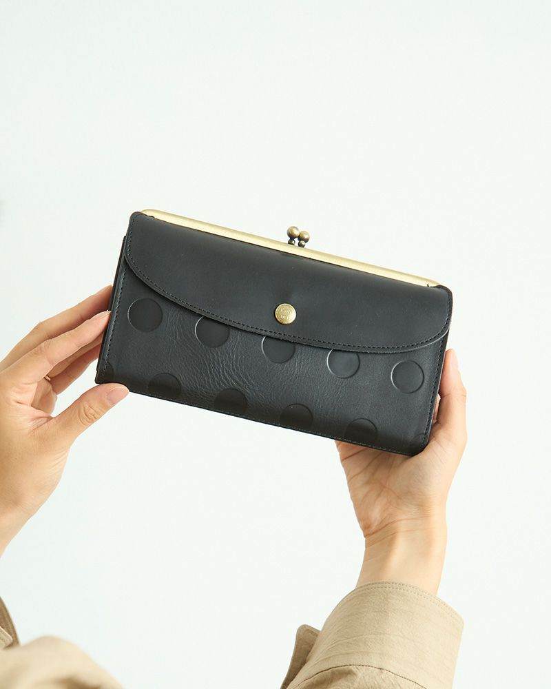 「キャンディルーフ ロングがま口ウォレット」ブラック