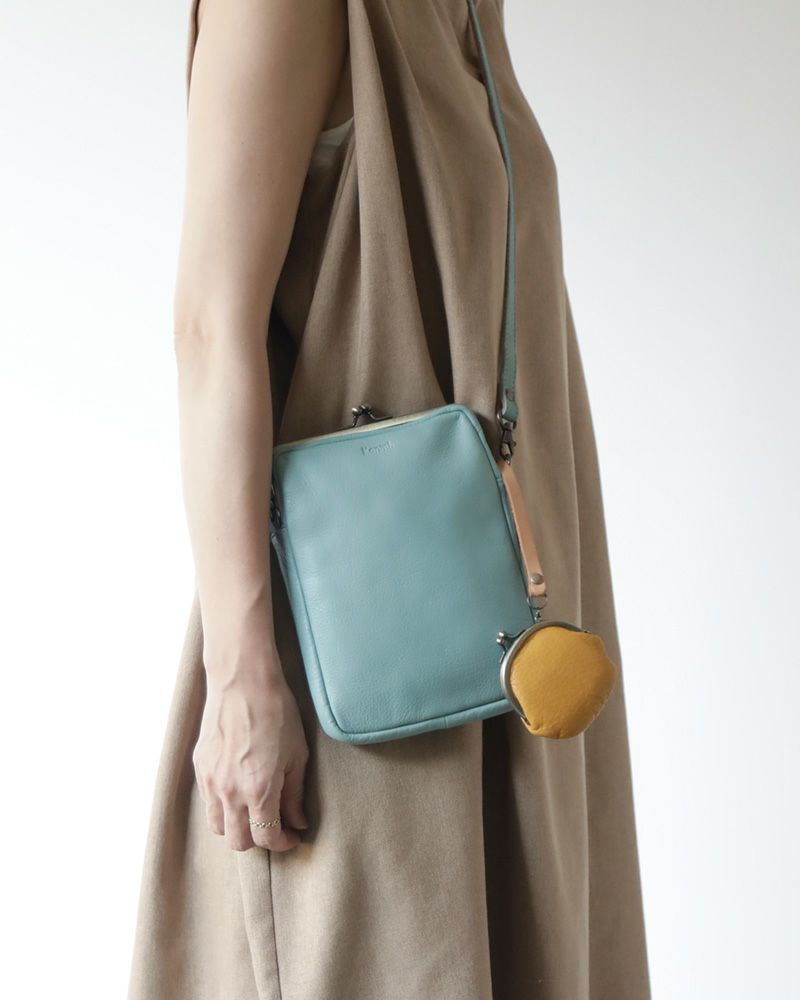 フカフカ　バッグチャーム：キャラメル