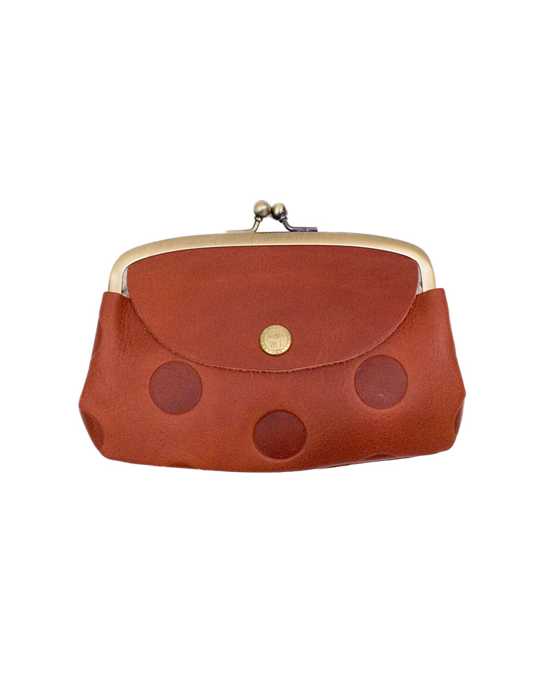 チェリーレッド