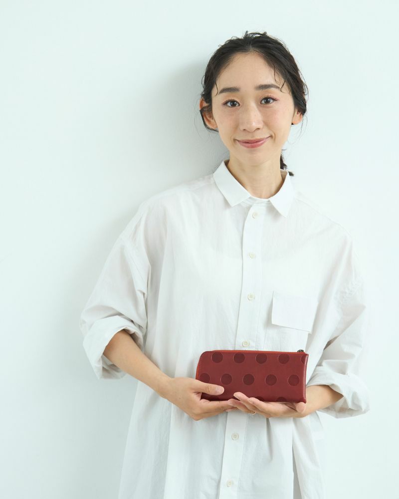 長財布の色：チェリーレッド