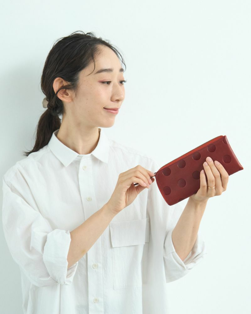 長財布の色：チェリーレッド