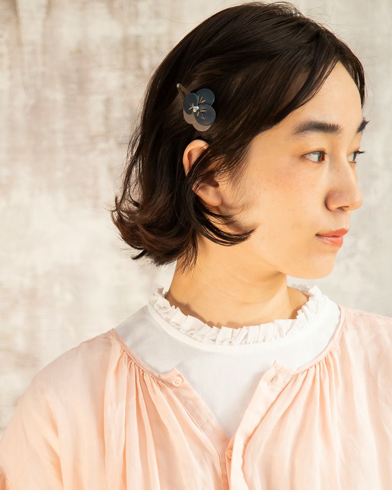 ヘアアクセサリーの色：ネイビー×ピュアグレー