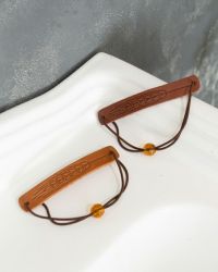 ヘアアクセサリーの色：上から　ブラウン・ナチュラル