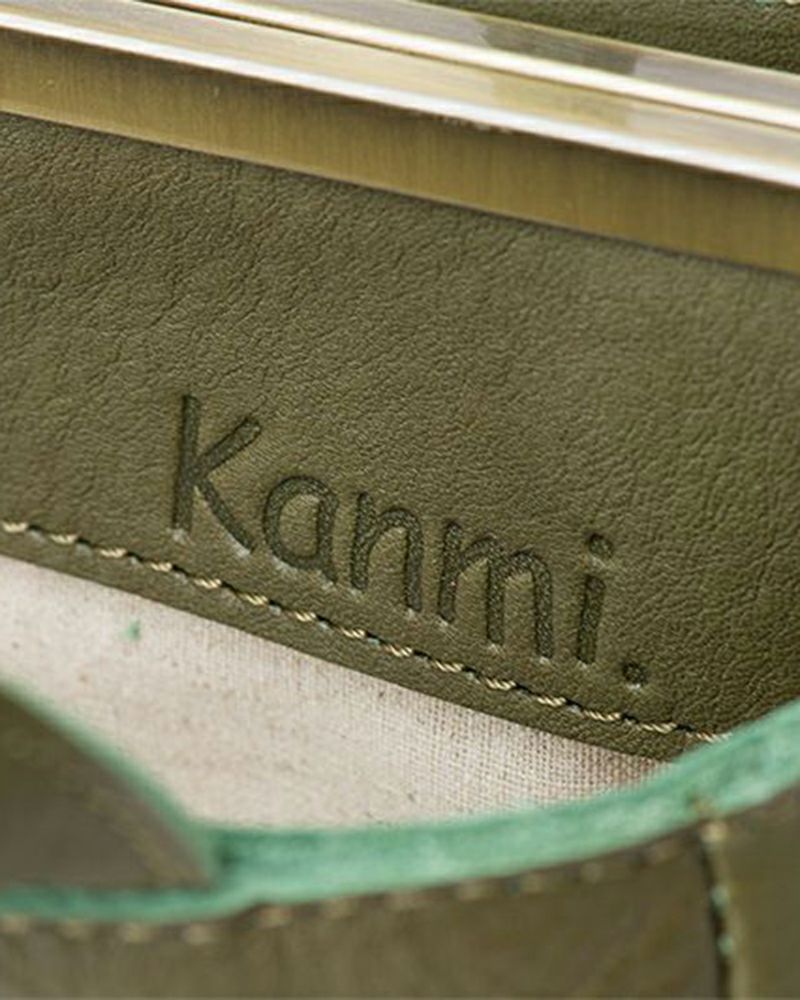 バッグ内側にKanmi.のロゴ入り