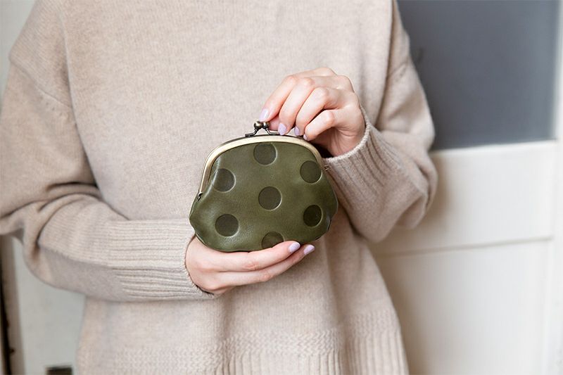 がま口の色：オリーブグリーン