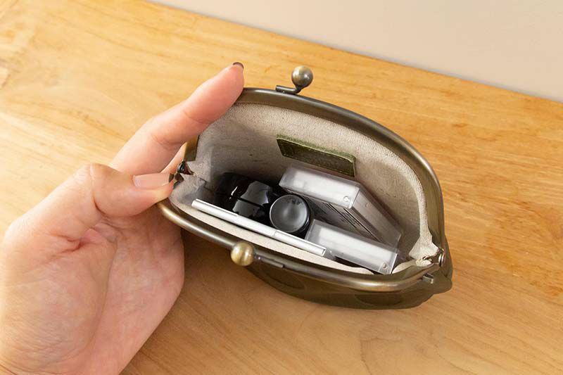 がま口の色：オリーブグリーン