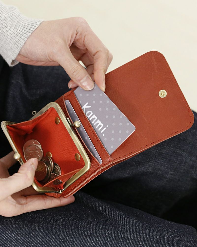 がま口の色：チェリーレッド