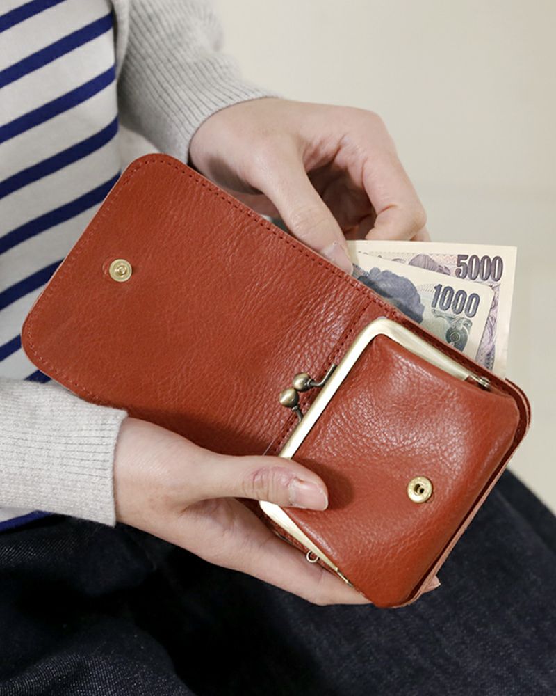 がま口の色：チェリーレッド