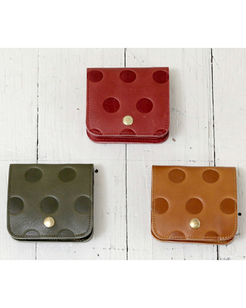 がま口の色：上から時計回りに　チェリーレッド・キャラメル・オリーブグリーン