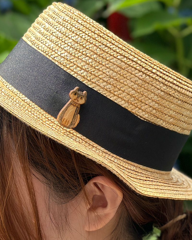 ブローチの種類：ハチワレ