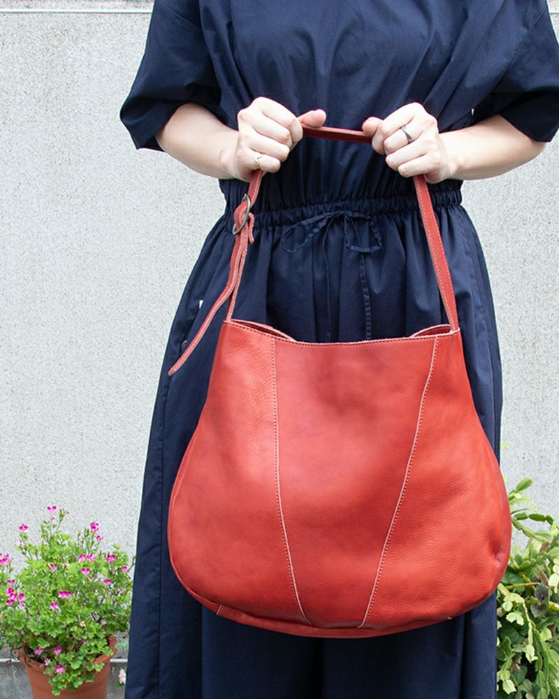 トートバッグの色：レッド