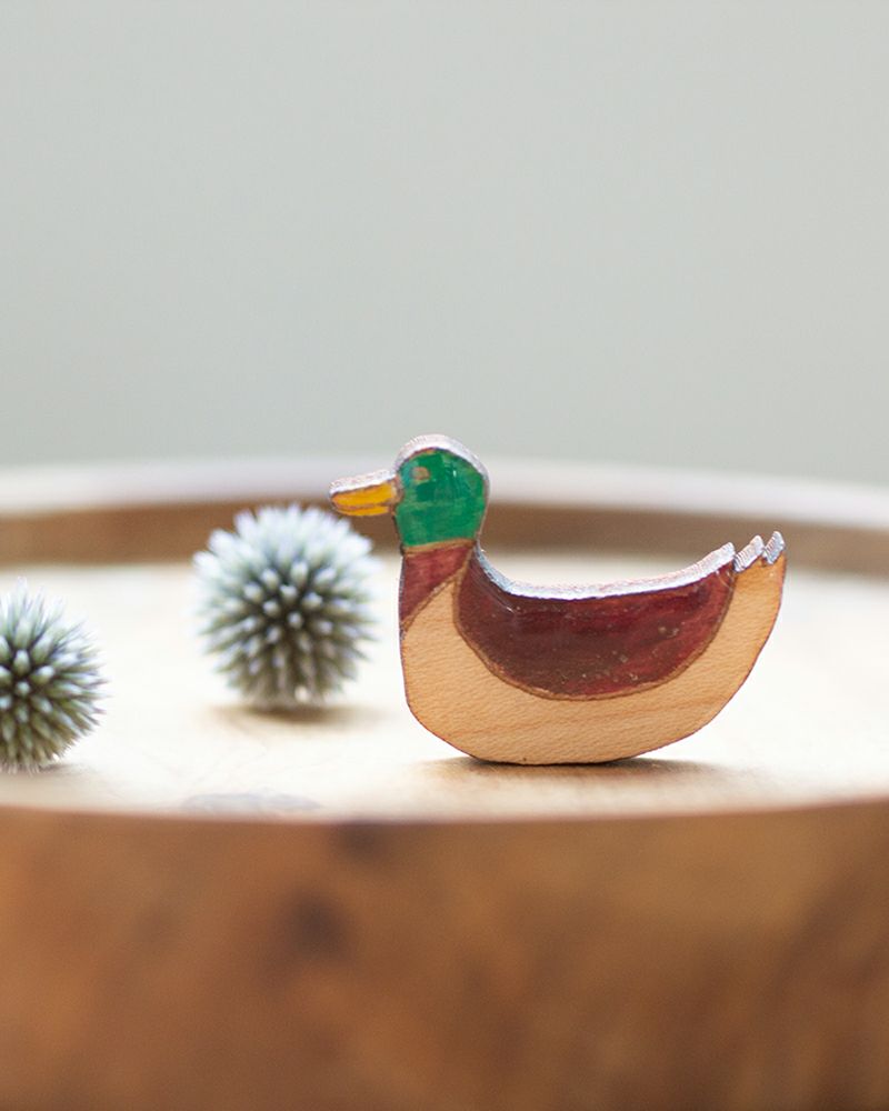 ブローチの種類：カモ