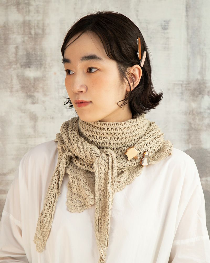 ブローチの種類：左から　モモンガ・ペンギン