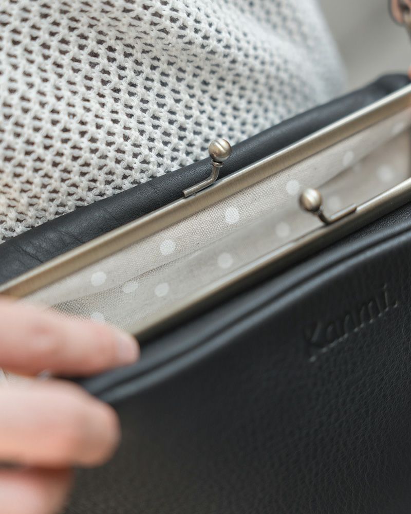 新色！ブラック（がま口の色：ブラック）