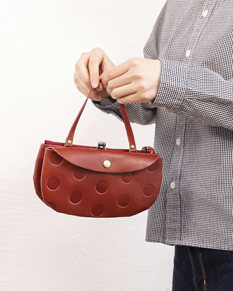 これ一つでお出かけ（がま口の色：チェリーレッド）