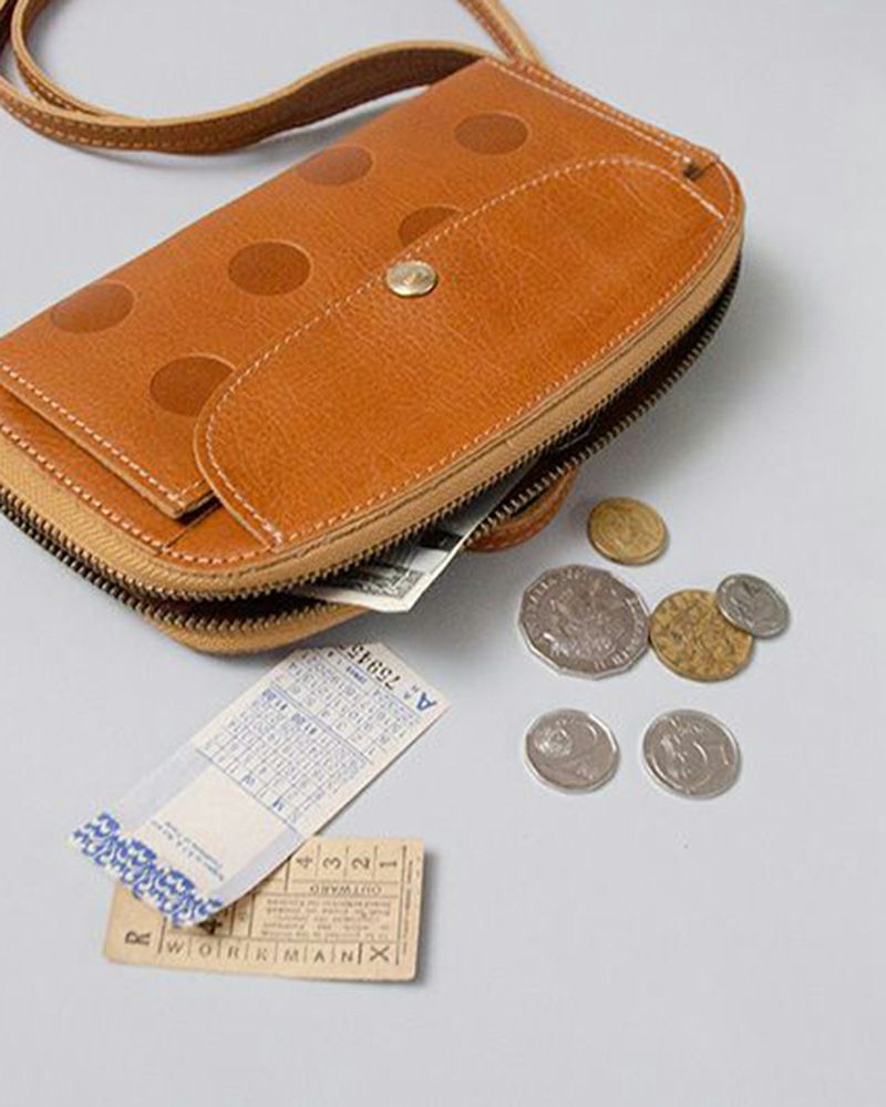 お財布ポシェットが人気のブランドとおすすめのお財布ポシェットはDakotaのアミューズ