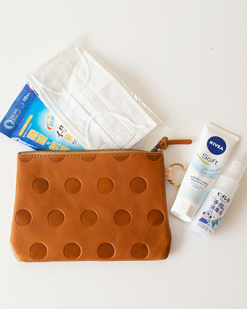 ポーチの色：キャラメル