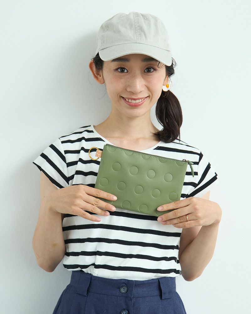 ポーチの色：リーフグリーン