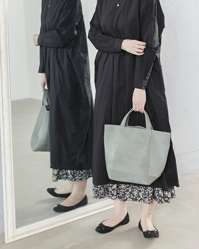 バッグの色：キャットブルー