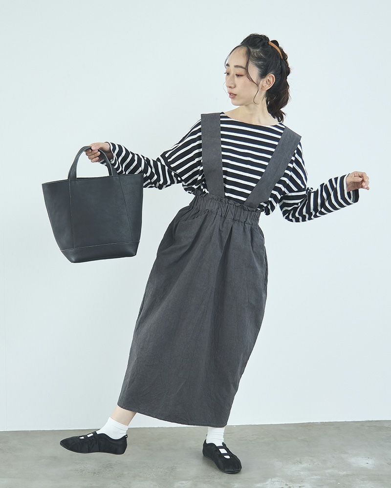 バッグの色：ブラック