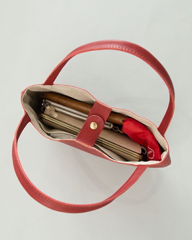 トートバッグの色：レッド