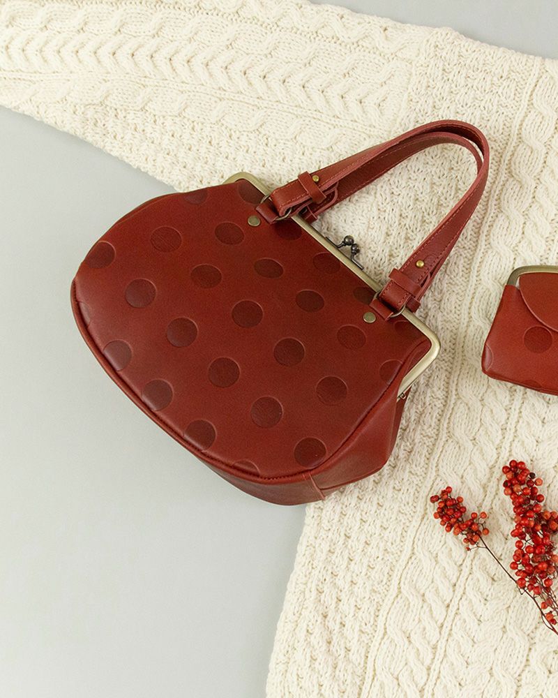 大人の遊び心が香る水玉「キャンディ」シリーズ。レトロモダンな雰囲気を楽しめます。