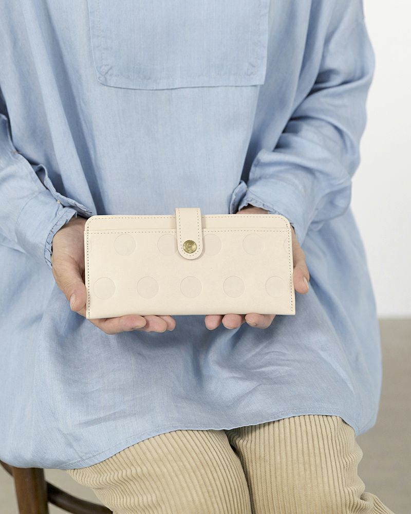 長財布の色：バニラ