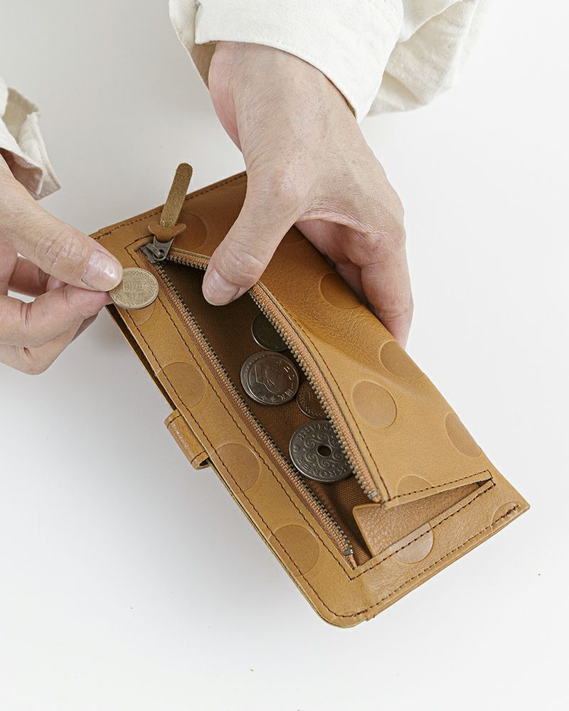 長財布の色：キャラメル