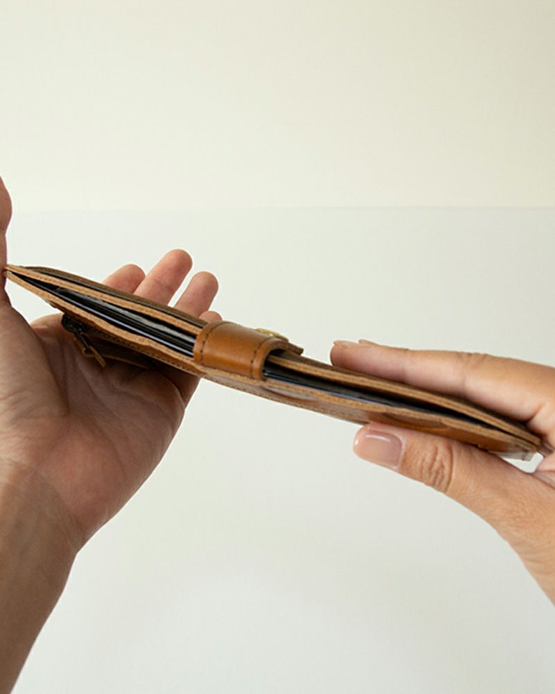 長財布の色：ダークブラウン