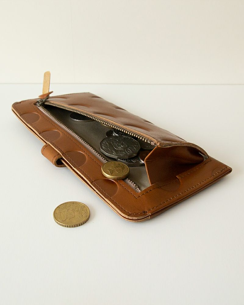 長財布の色：ダークブラウン