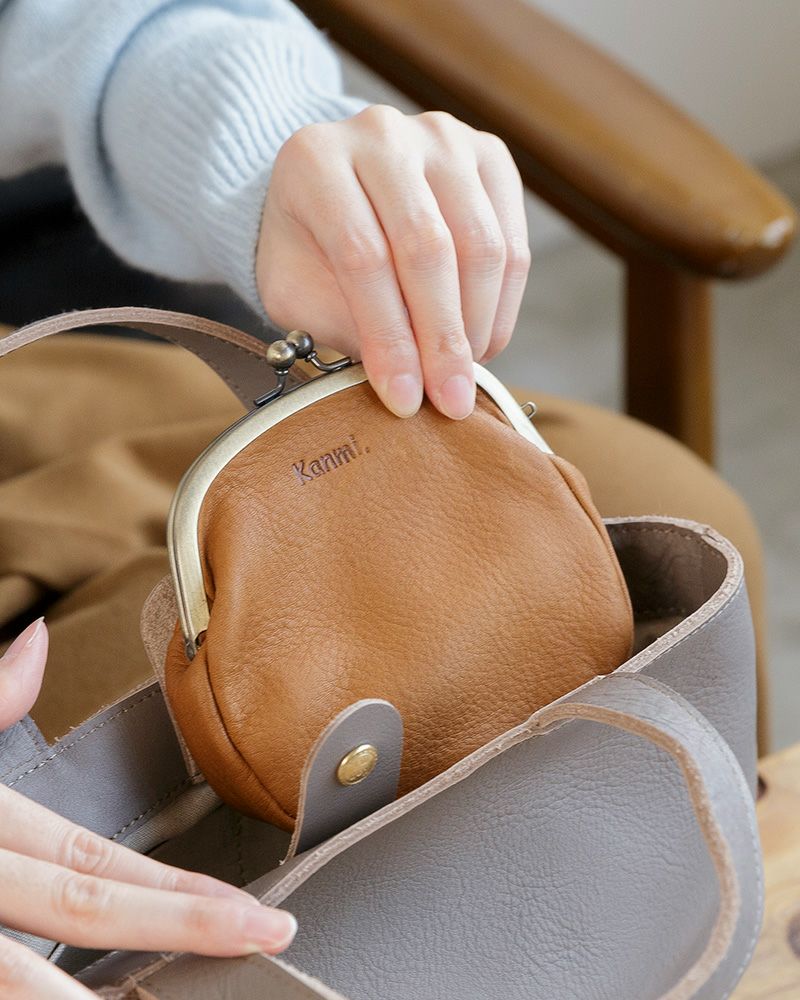 がま口の色：ミルクチョコ