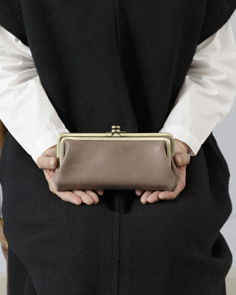 がま口の色：モカグレー