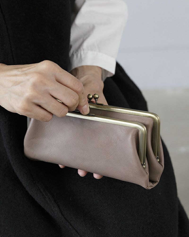 がま口の色：モカグレー