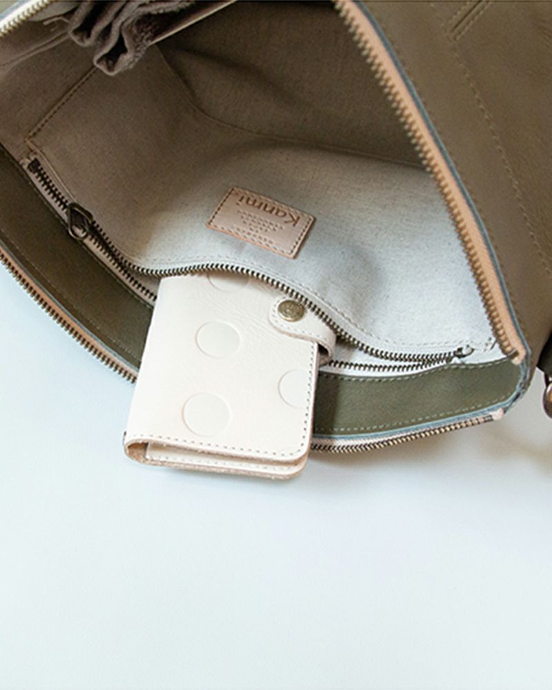 ショルダーバッグの色：グリーン