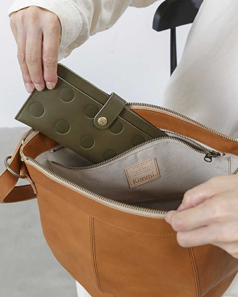 ショルダーバッグの色：キャラメル