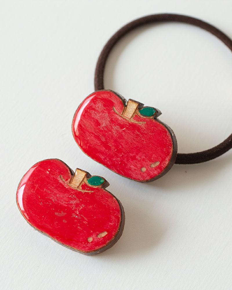 ヘアアクセサリーの種類：リンゴ