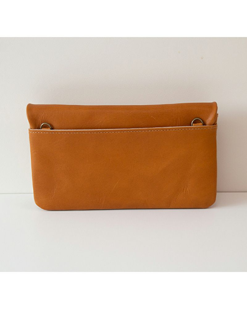 がま口の色：キャメル