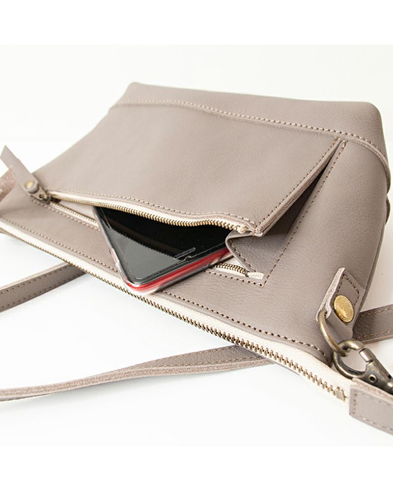 お財布ポシェットの色：ピュアグレー