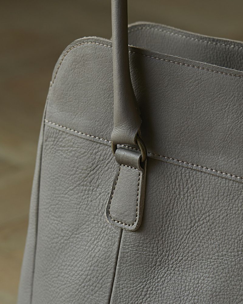 がま口トートの色：ピュアグレー