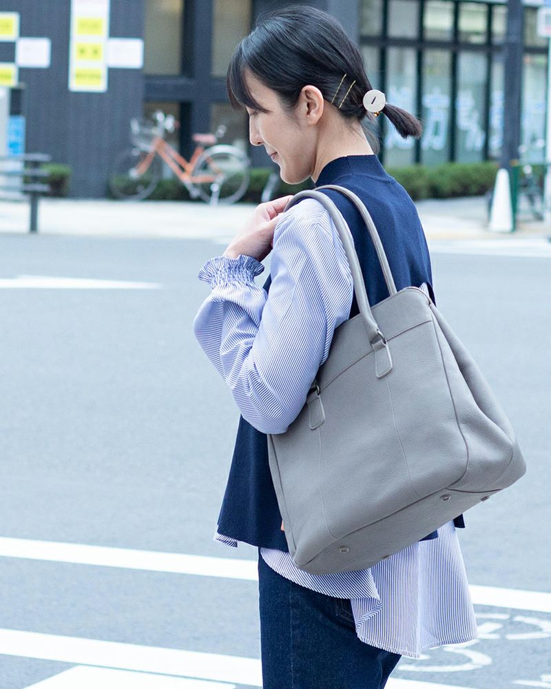 がま口トートの色：ピュアグレー
