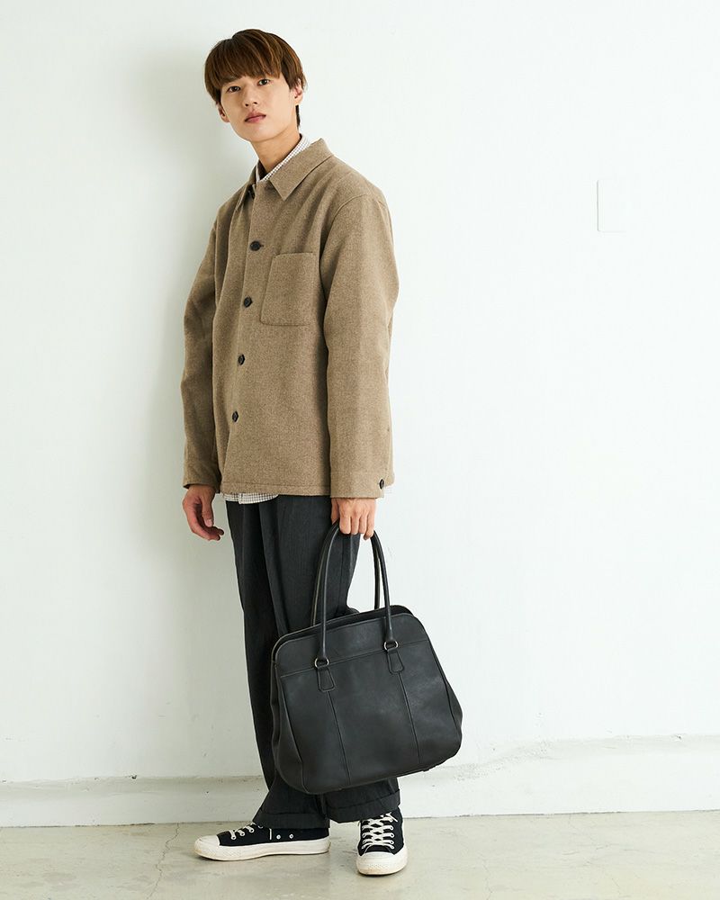 男性も使える、牛革トートバッグ／がま口トートの色：クロ