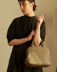 がま口ショルダーの色：ピュアグレー