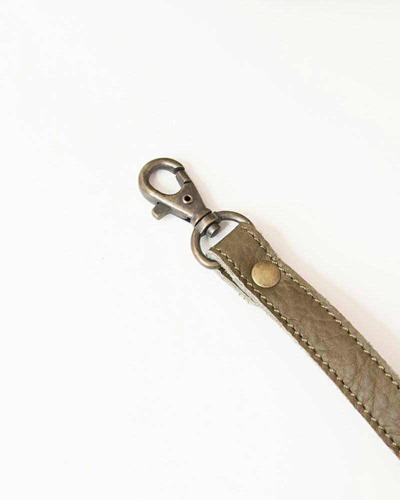 がま口ショルダーの色：ピュアグレー