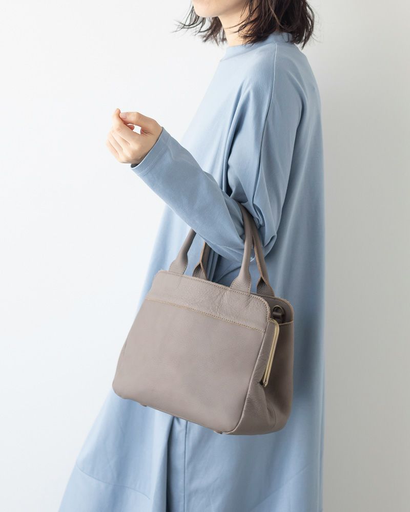 がま口ショルダーの色：ピュアグレー