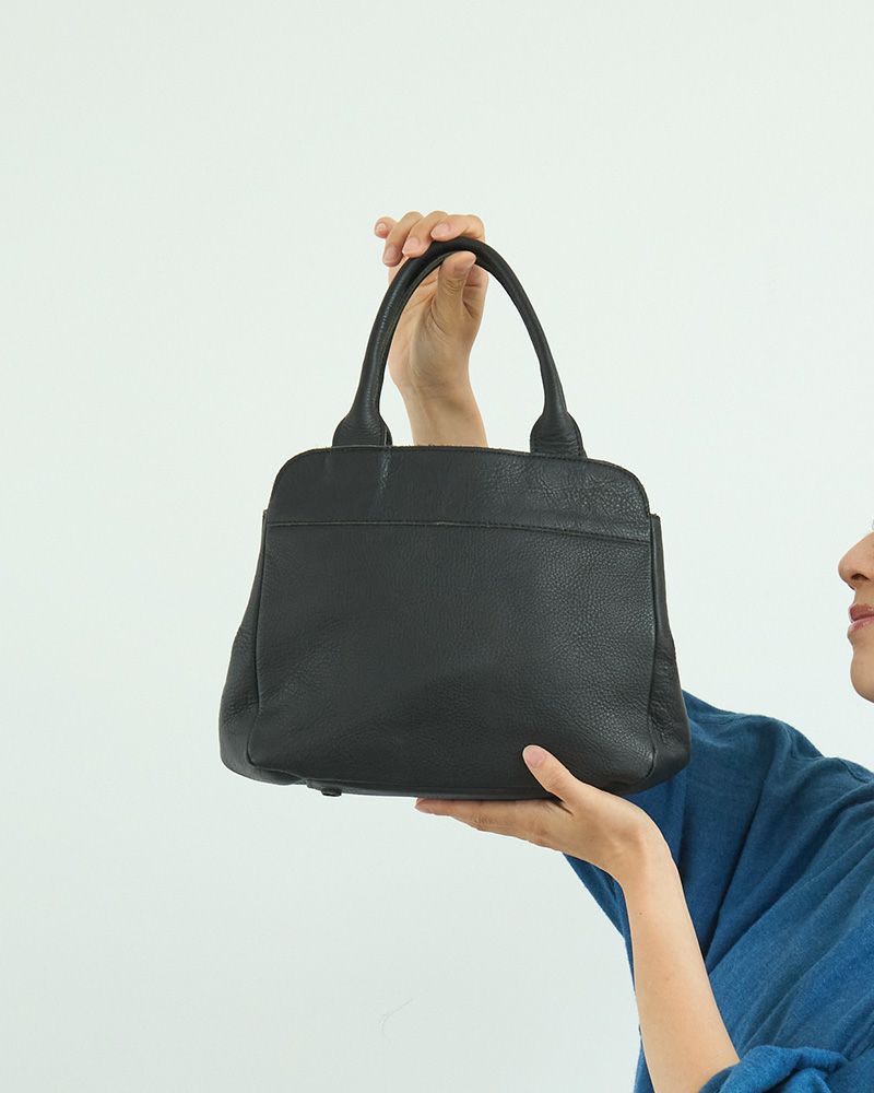 がま口ショルダーの色：クロ