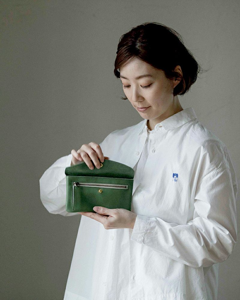 長財布の色：リーフグリーン