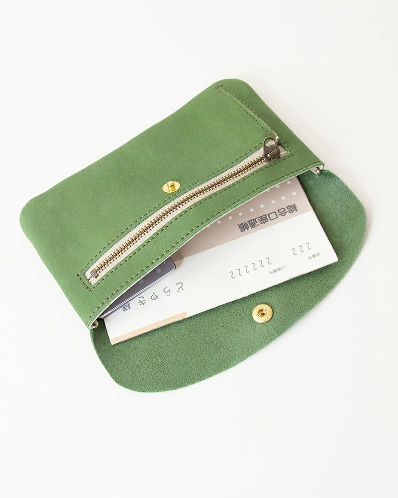 長財布の色：リーフグリーン